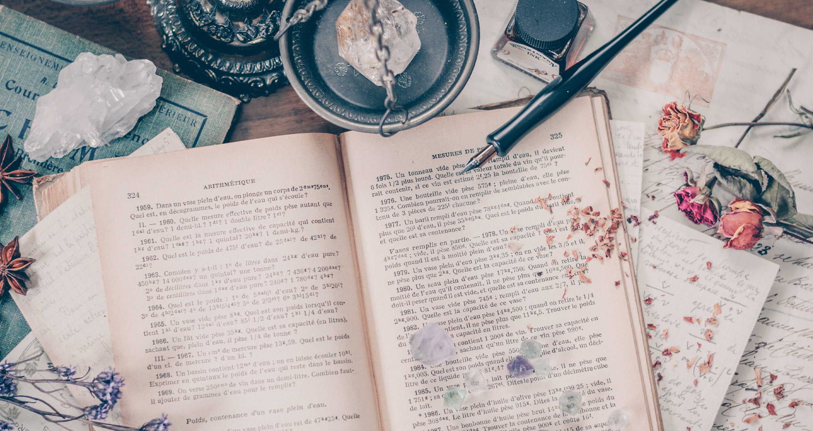 ぱくたそのトップページの背景画像